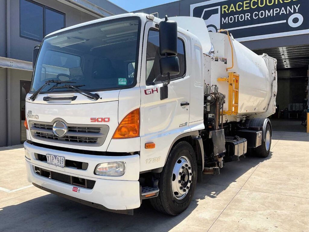 2012 HINO GH COMPACTOR - Racecourse Motor Company