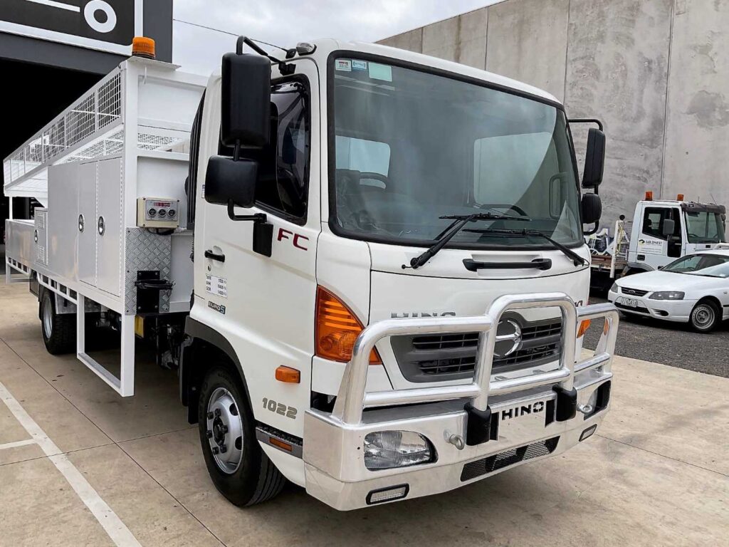 2015 HINO GH COMPACTOR - Racecourse Motor Company
