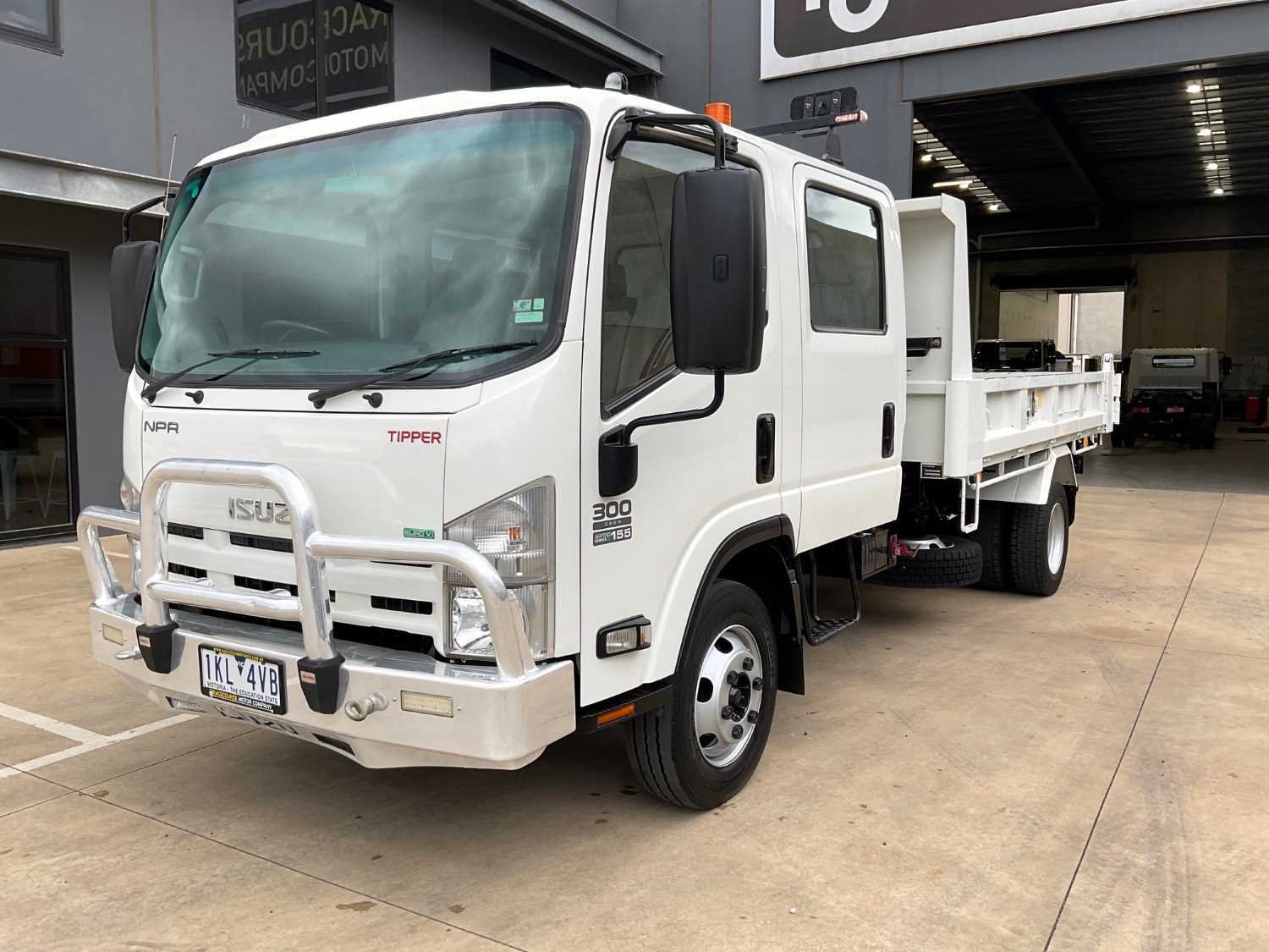 2014 ISUZU NPR300 DUAL CAB TIPPER