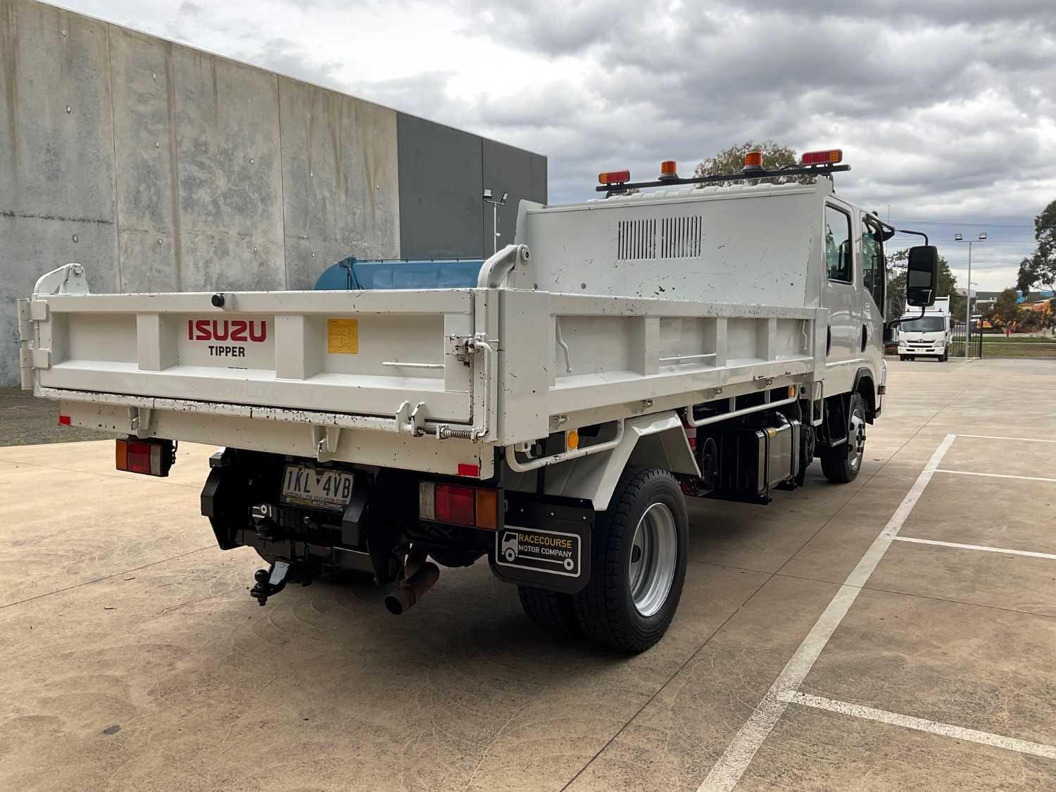 2014 ISUZU NPR300 DUAL CAB TIPPER