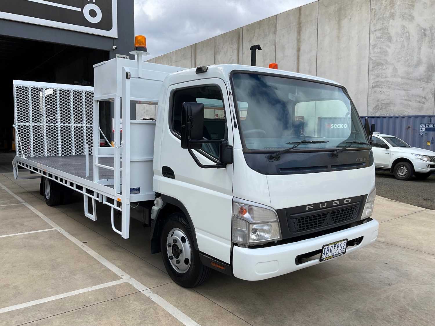 2006 MITSUBISHI CANTER BEAVERTAIL