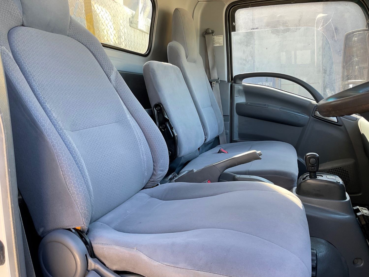 2015 ISUZU NQR87-190 SERVICE BODY