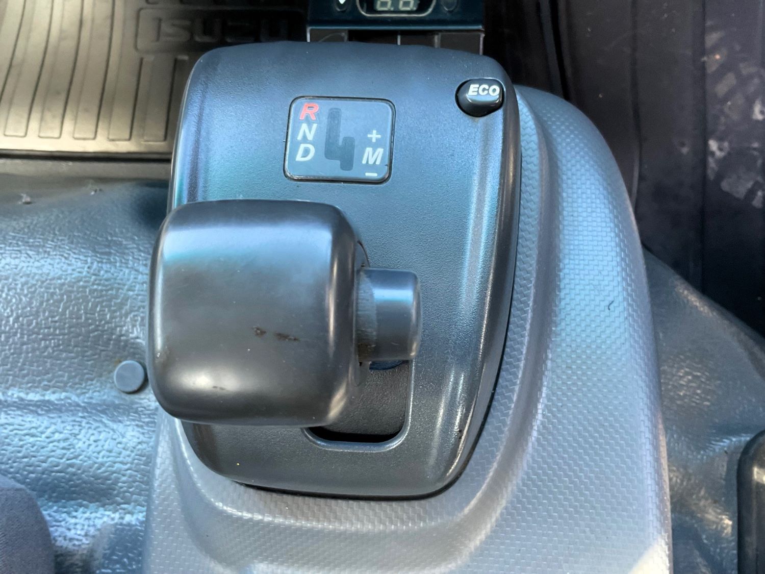 2015 ISUZU NQR87-190 SERVICE BODY