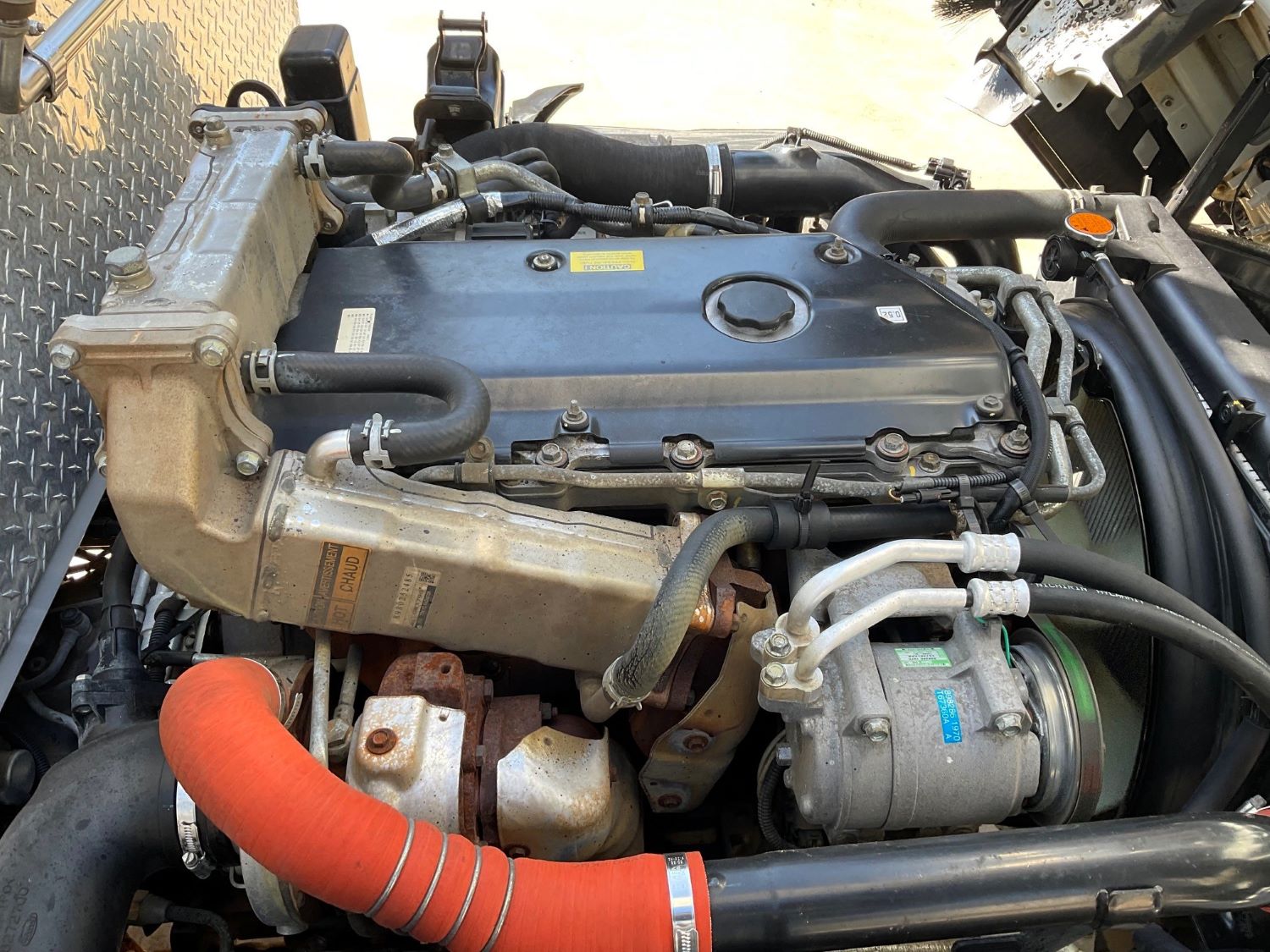 2015 ISUZU NQR87-190 SERVICE BODY