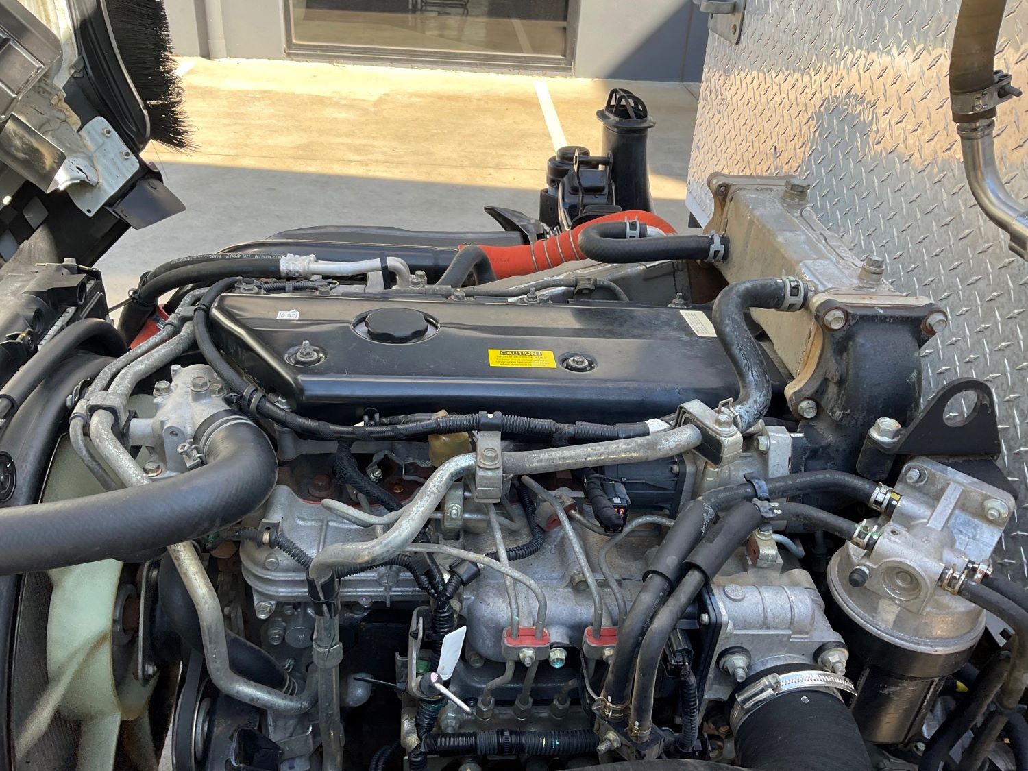 2015 ISUZU NQR87-190 SERVICE BODY