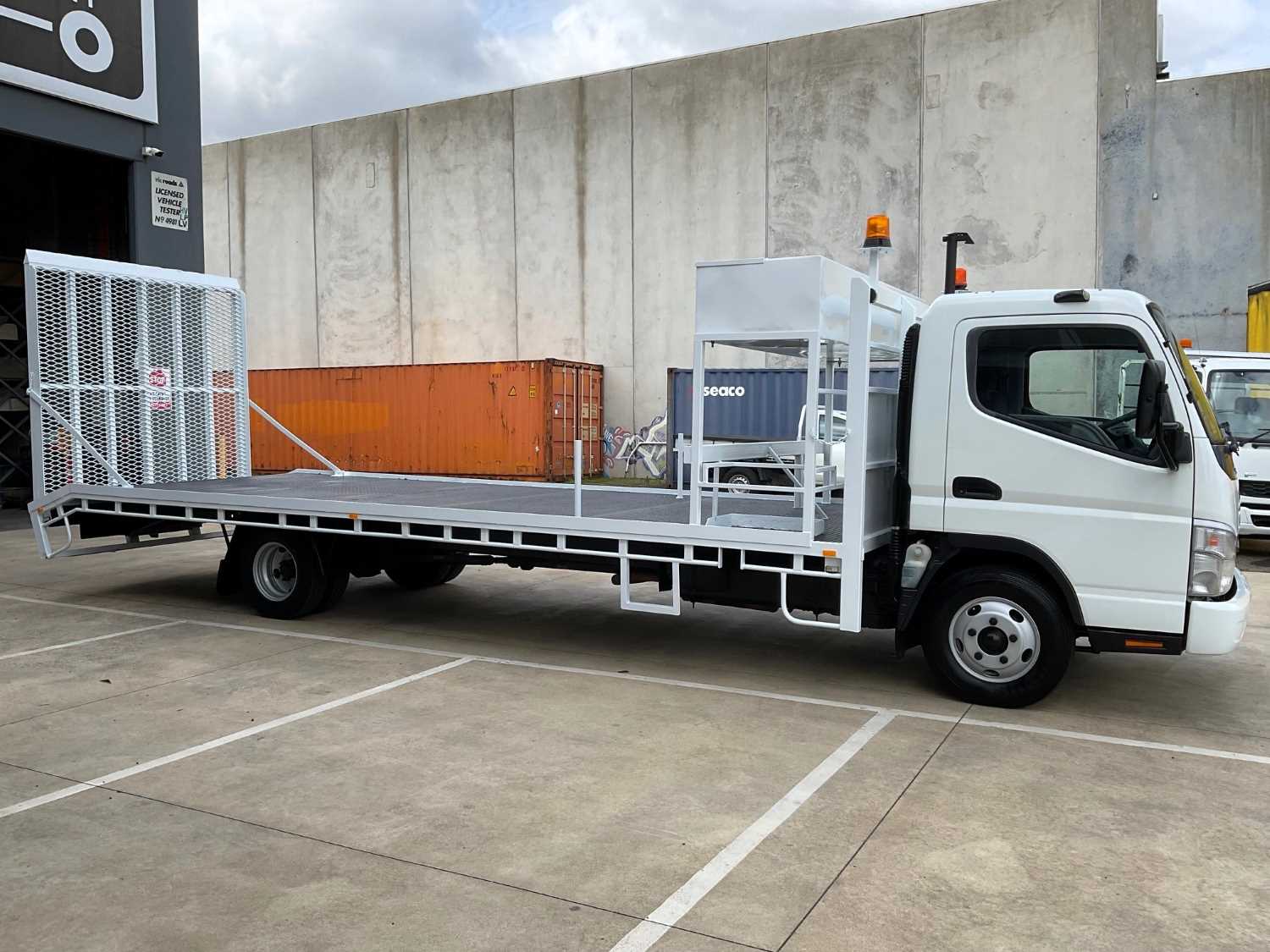2006 MITSUBISHI CANTER BEAVERTAIL