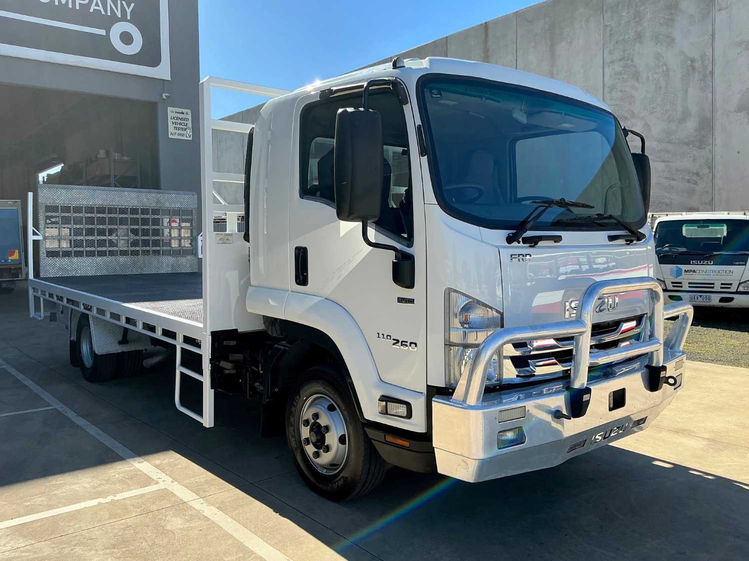 2016 ISUZU FRR 110/260 TRAY