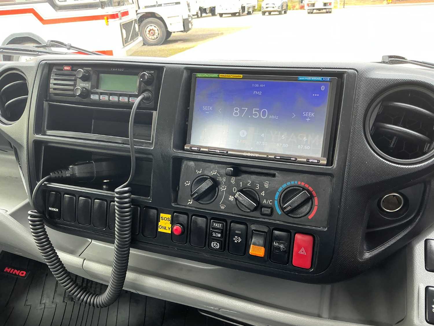 2012 HINO 300 SERVICE BODY