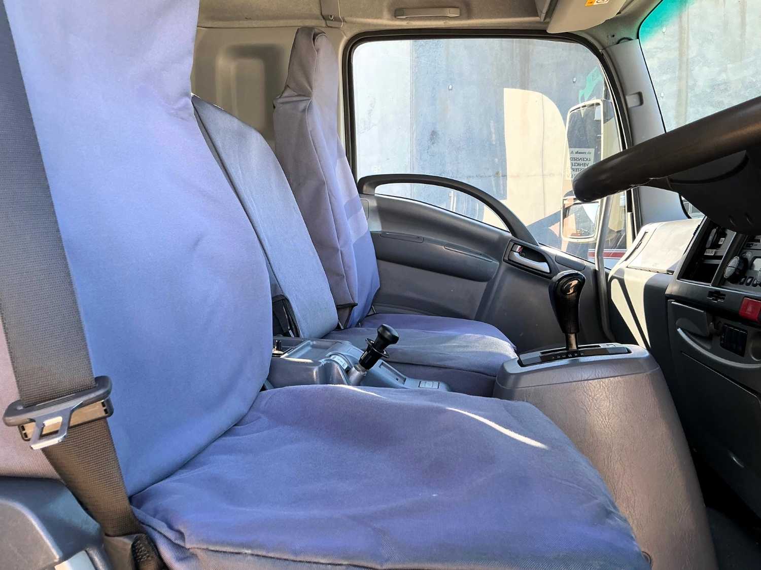 2016 ISUZU FRR 110/260 TRAY