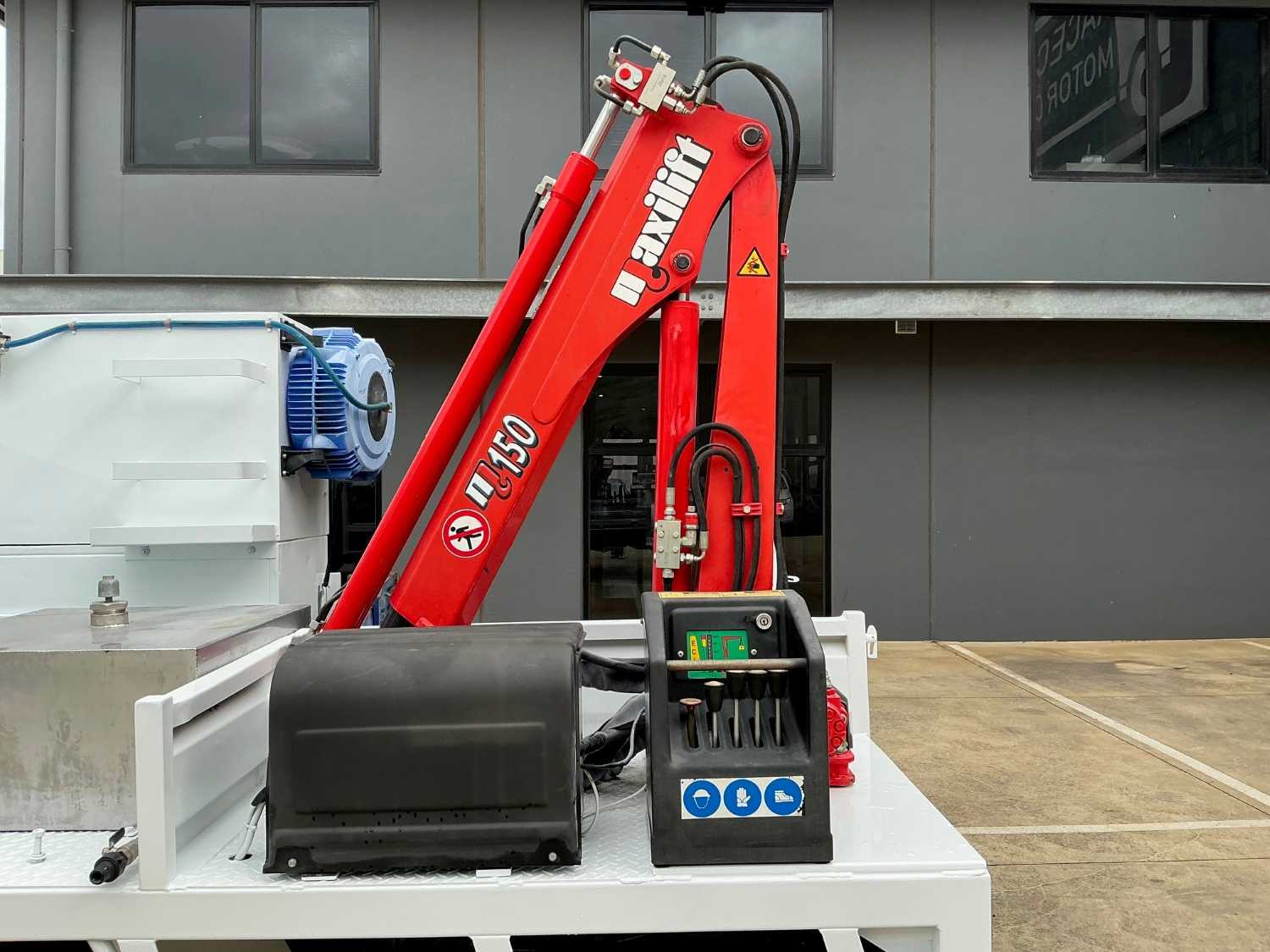 2012 HINO 300 SERVICE BODY