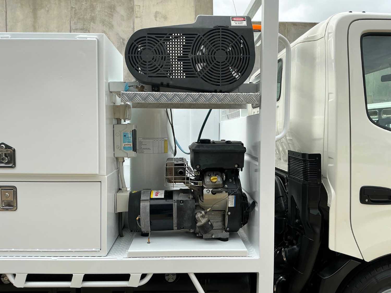 2012 HINO 300 SERVICE BODY