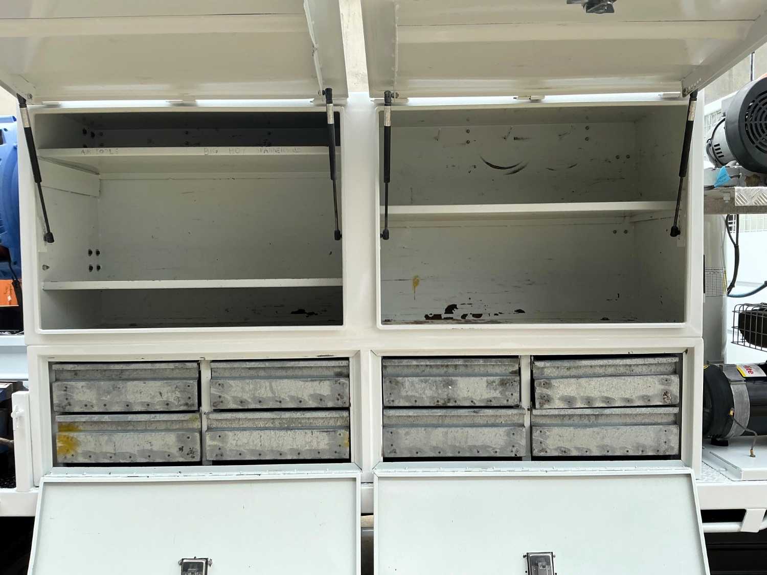 2012 HINO 300 SERVICE BODY