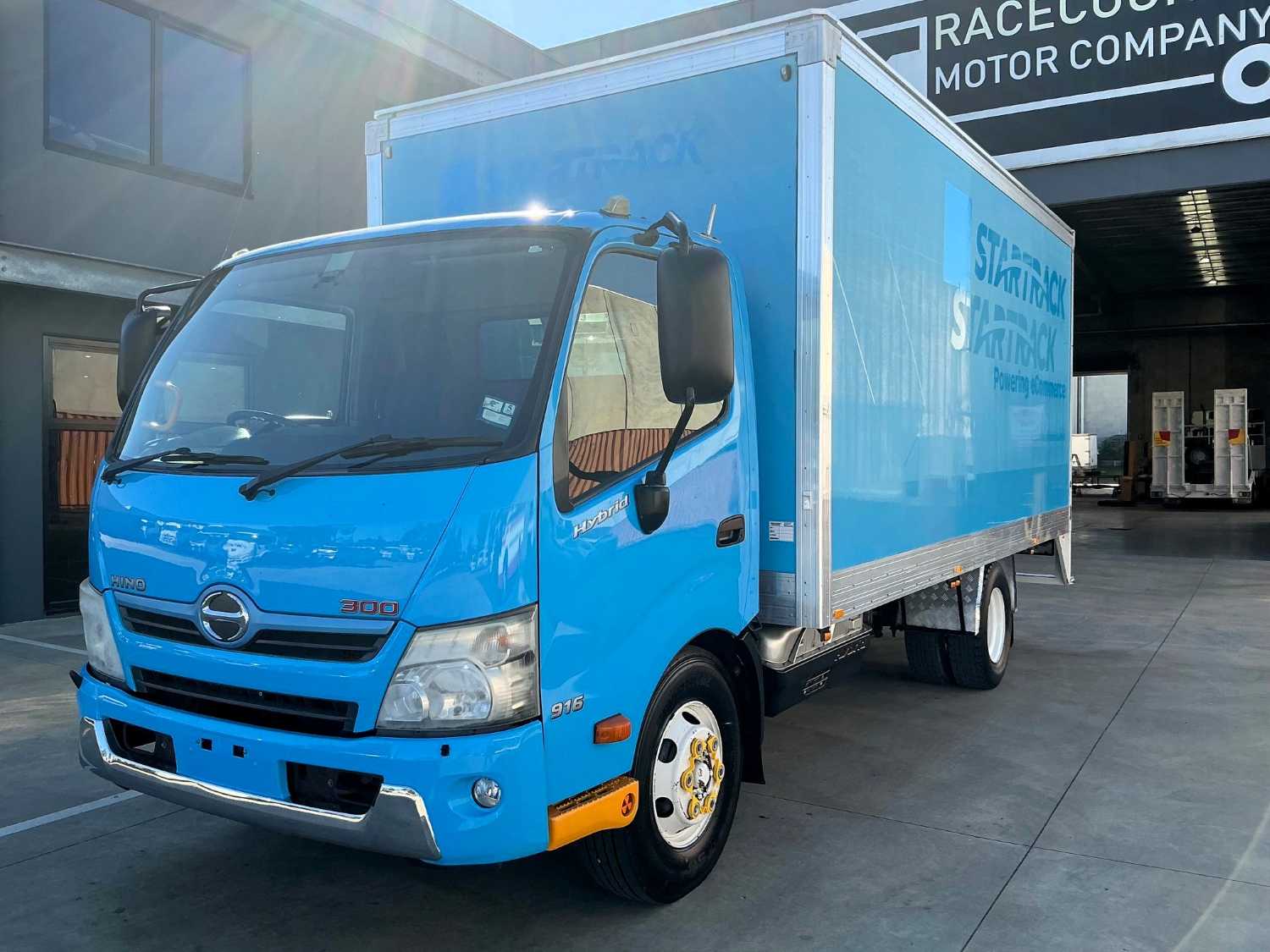 2012 HINO 300 PANTECH