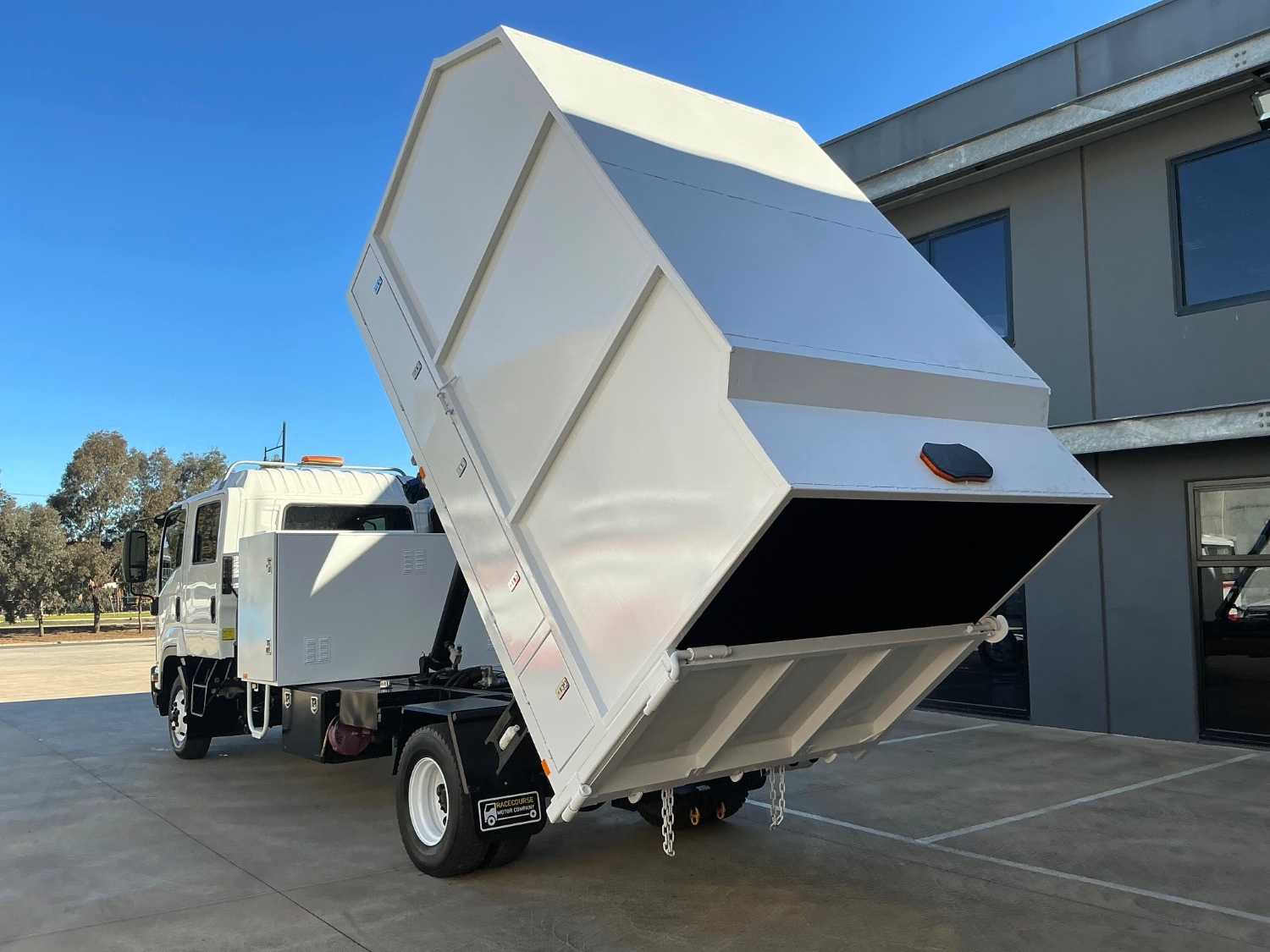 2015 ISUZU FRR500 DUAL CAB CHIPPER TIPPER
