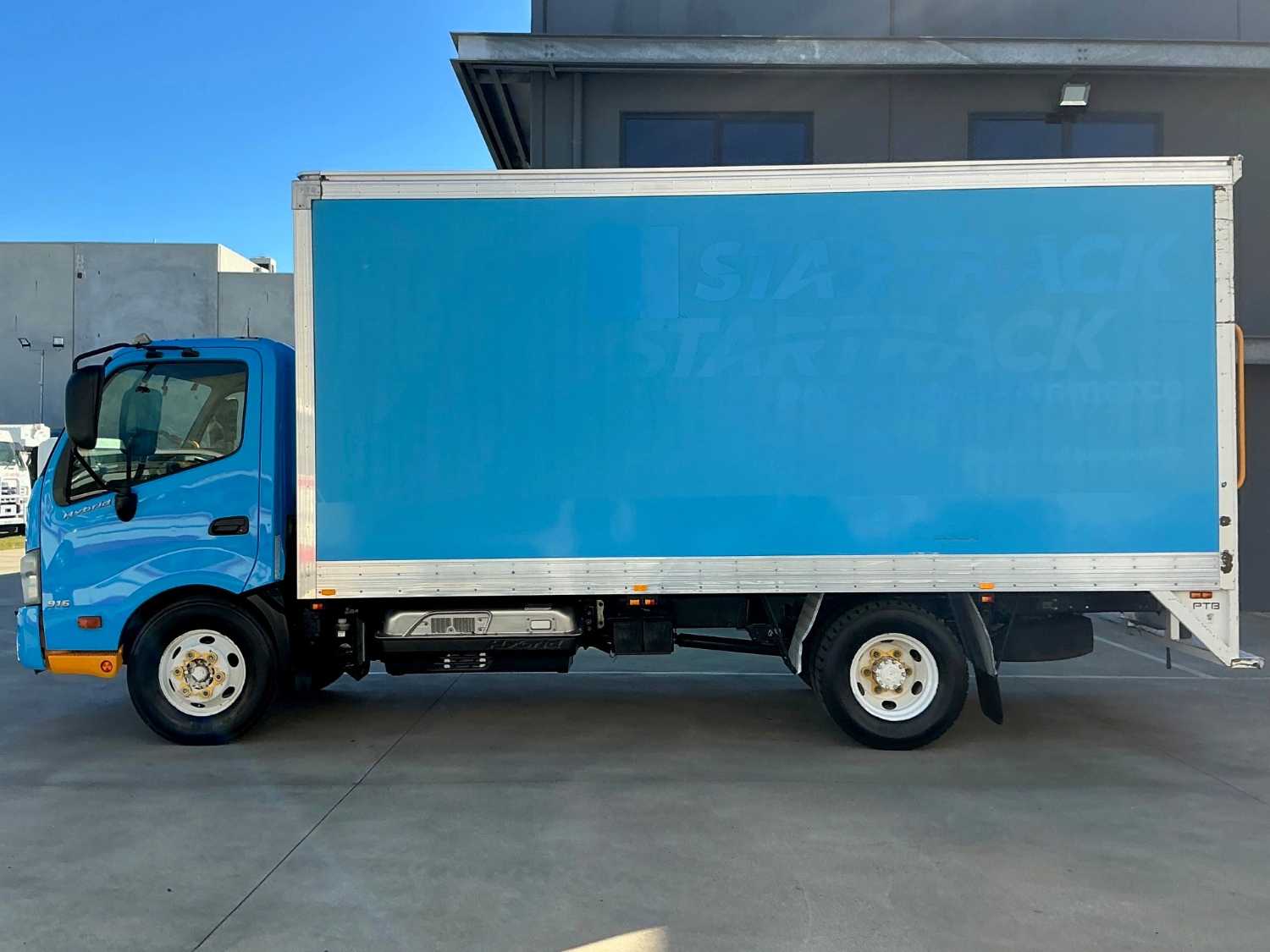 2012 HINO 300 PANTECH