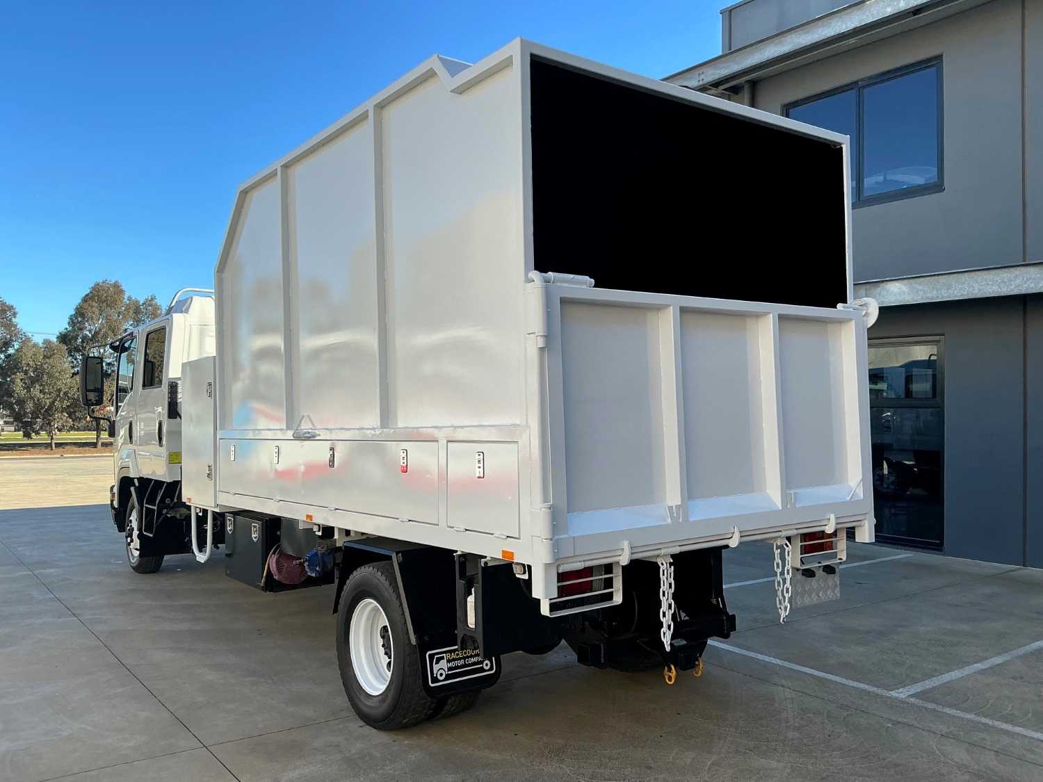 2015 ISUZU FRR500 DUAL CAB CHIPPER TIPPER
