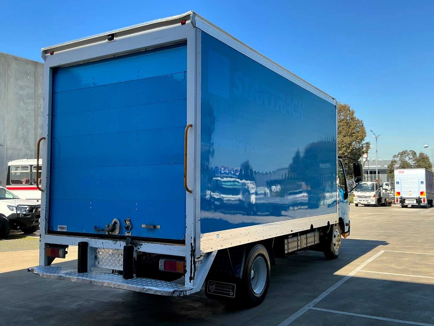 2013 HINO 300 PANTECH
