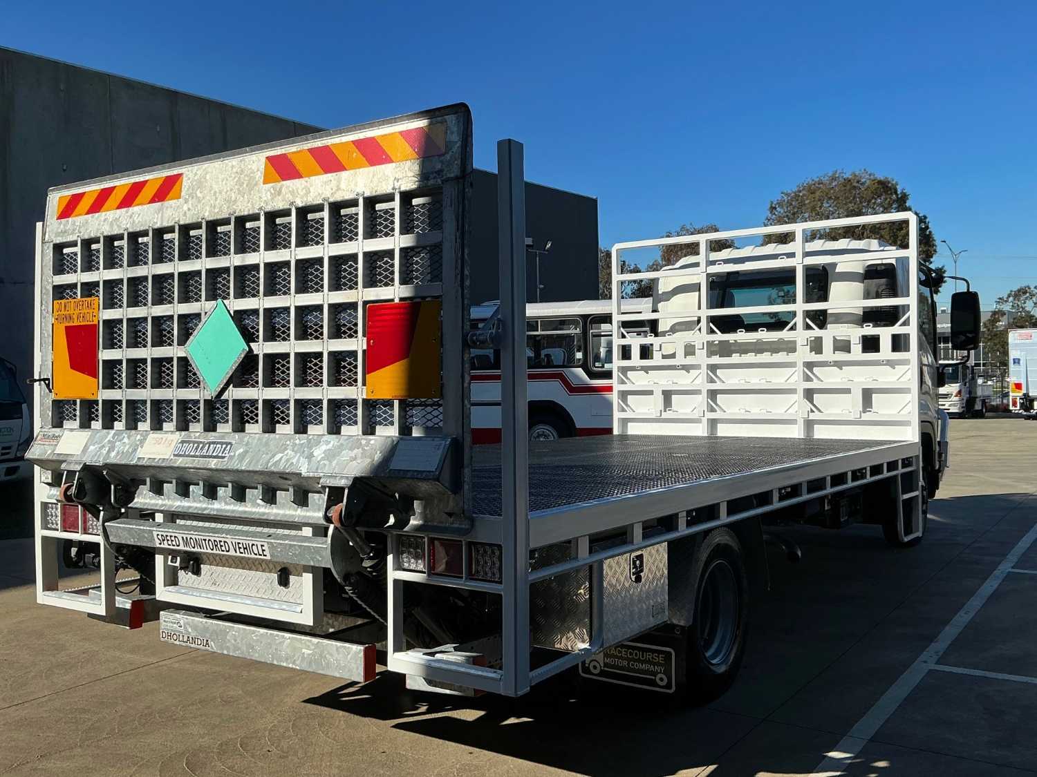 2016 ISUZU FRR 110/260 TRAY