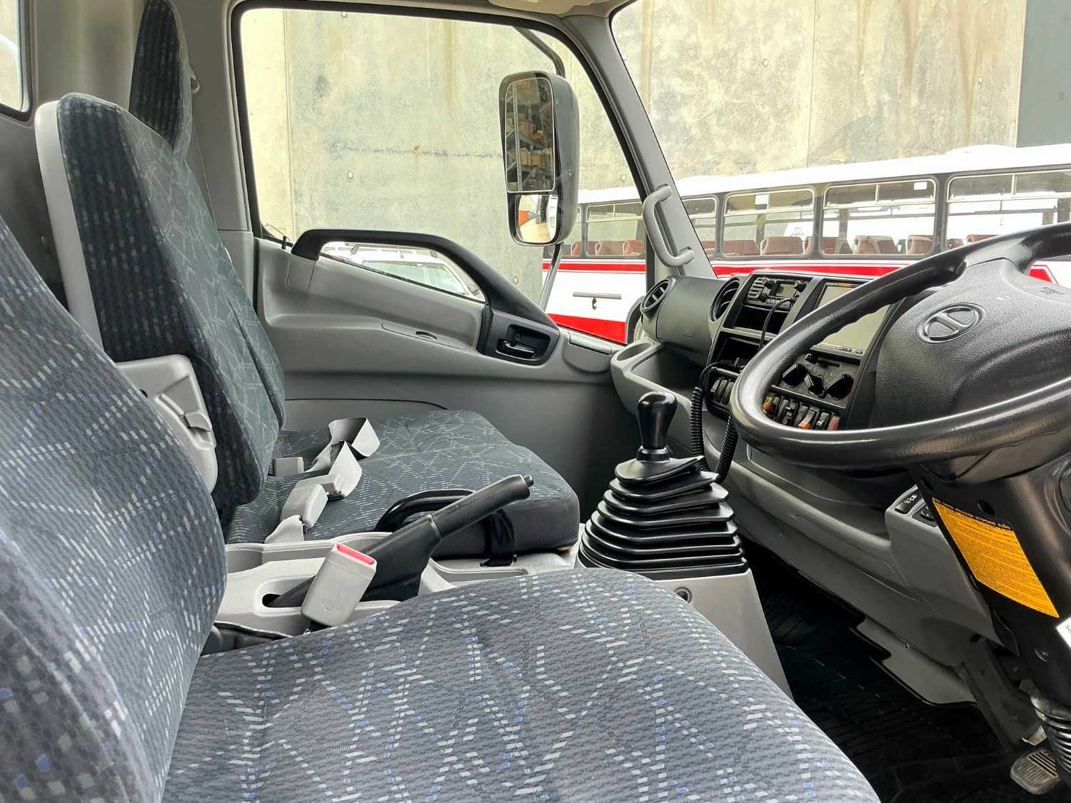 2012 HINO 300 SERVICE BODY