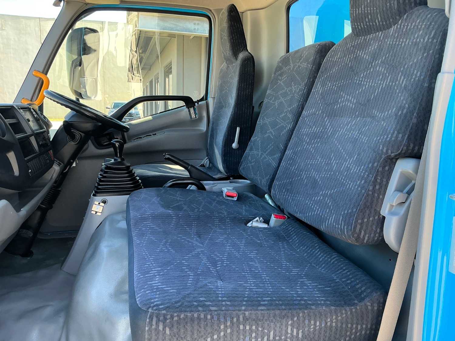 2013 HINO 300 PANTECH