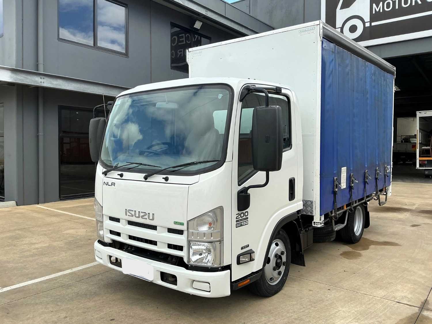 2013 ISUZU NLR200 CURTAINSIDER