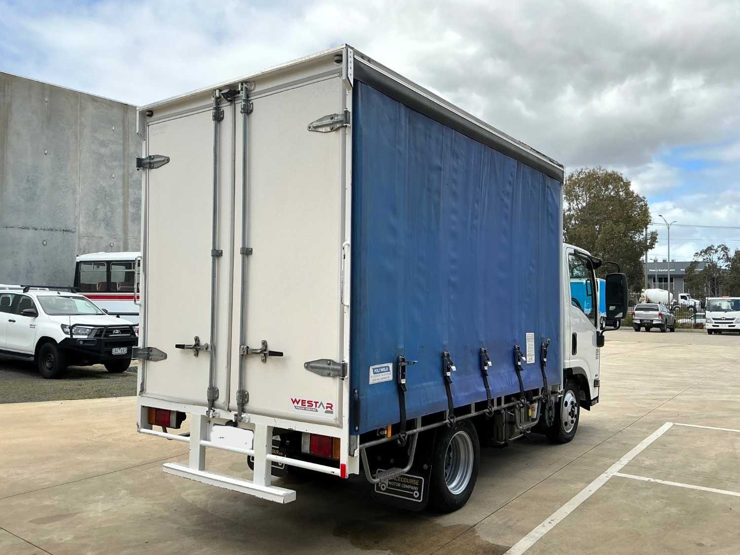 2013 ISUZU NLR200 CURTAINSIDER