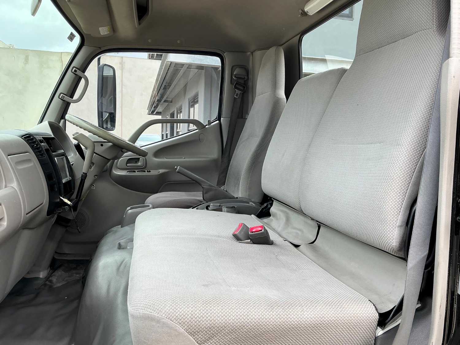 2010 HINO 300 CAB CHASSIS