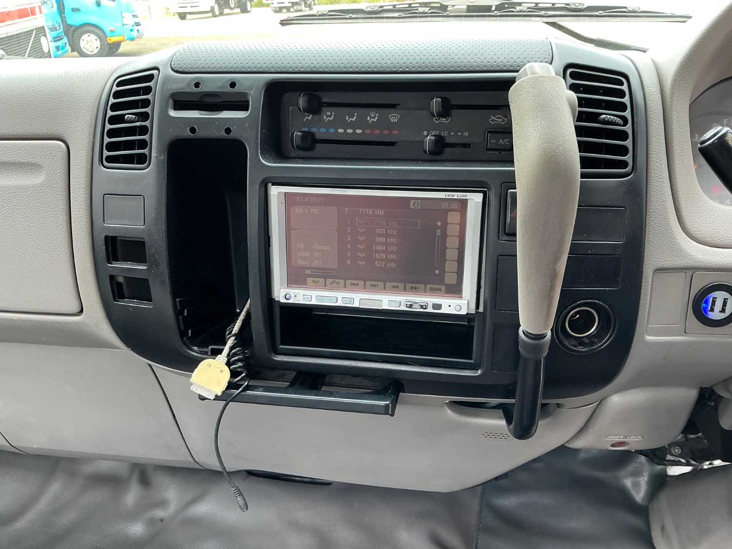 2010 HINO 300 CAB CHASSIS