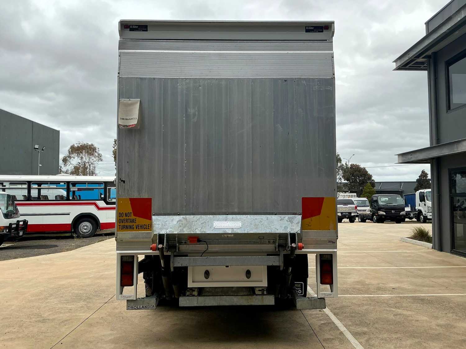 2018 FUSO FIGHTER PANTECH