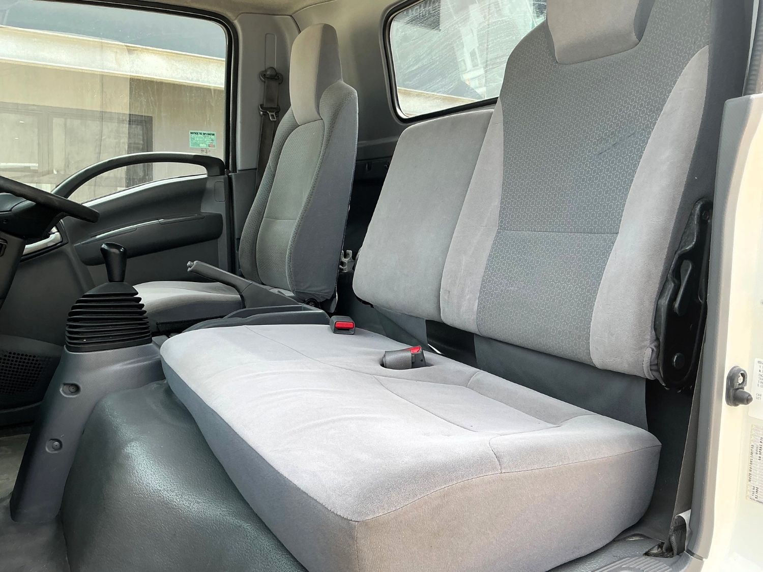 2018 ISUZU NPR65 CAB CHASSIS