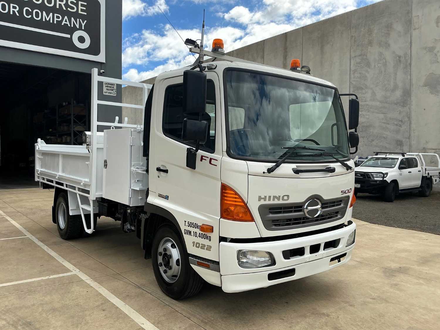 2012 HINO FC TIPPER