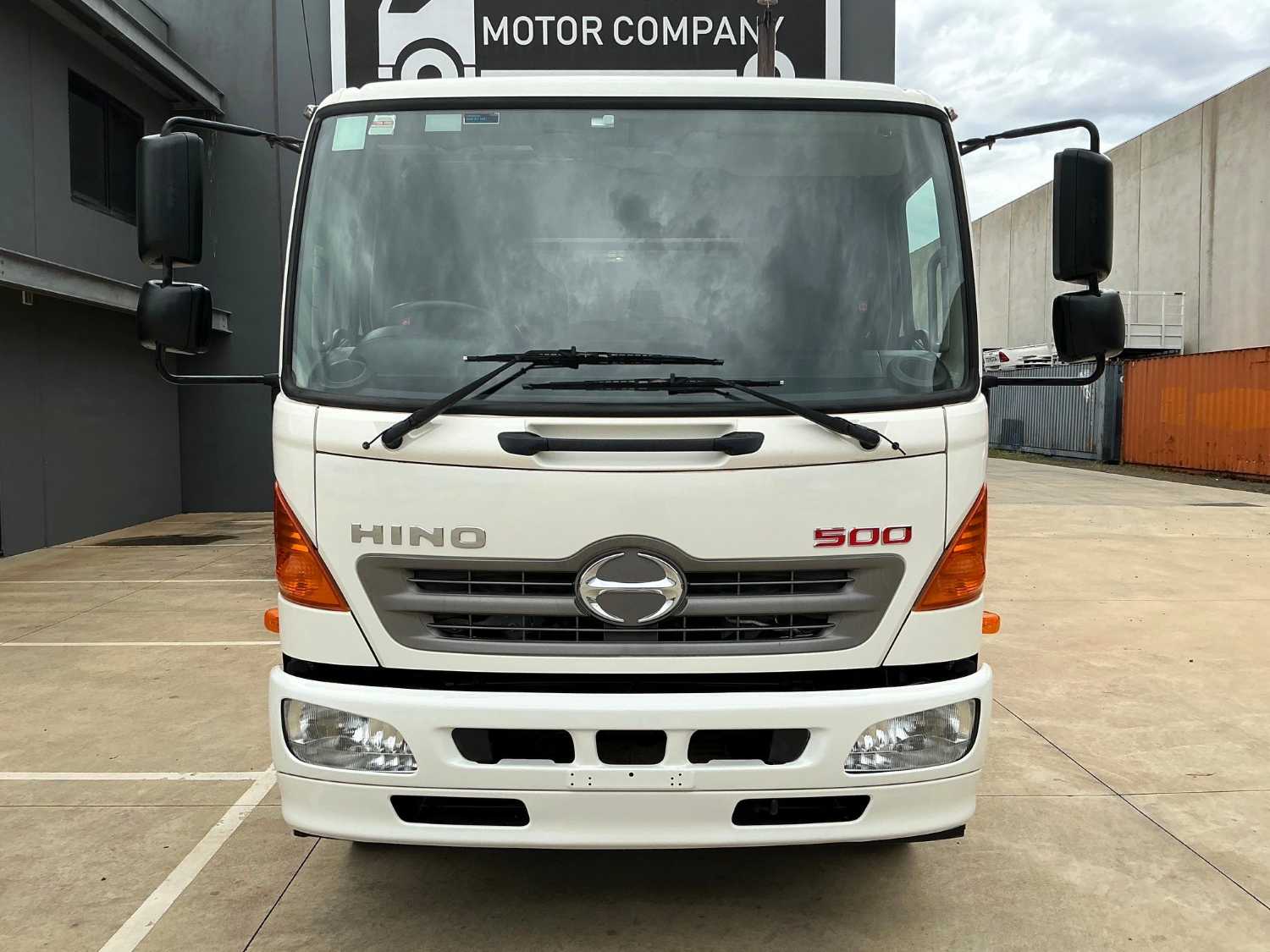 2014 HINO FE CAB CHASSIS