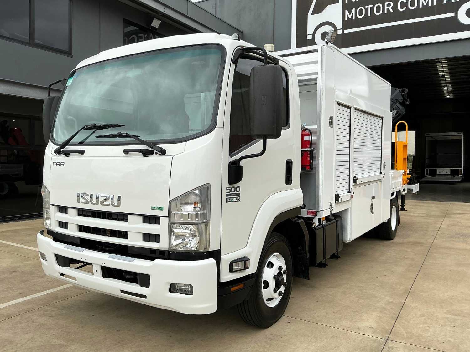 2014 Isuzu FRR500 Service Body/Crane