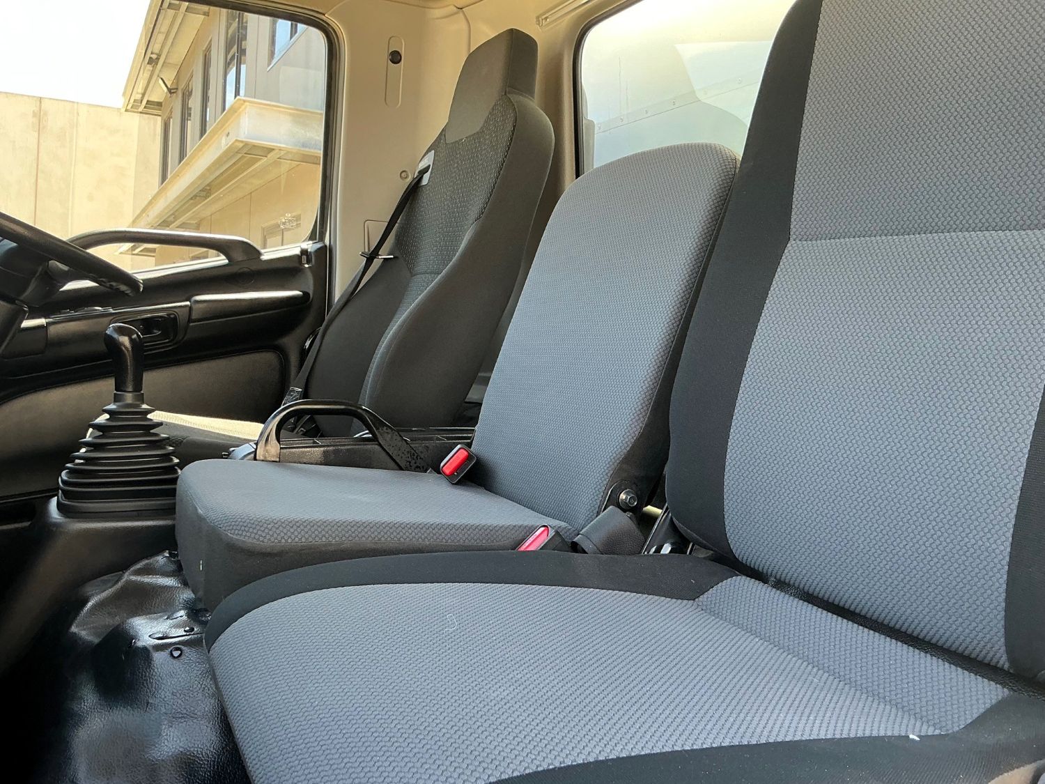 2015 HINO FC 500 CURTAINSIDER