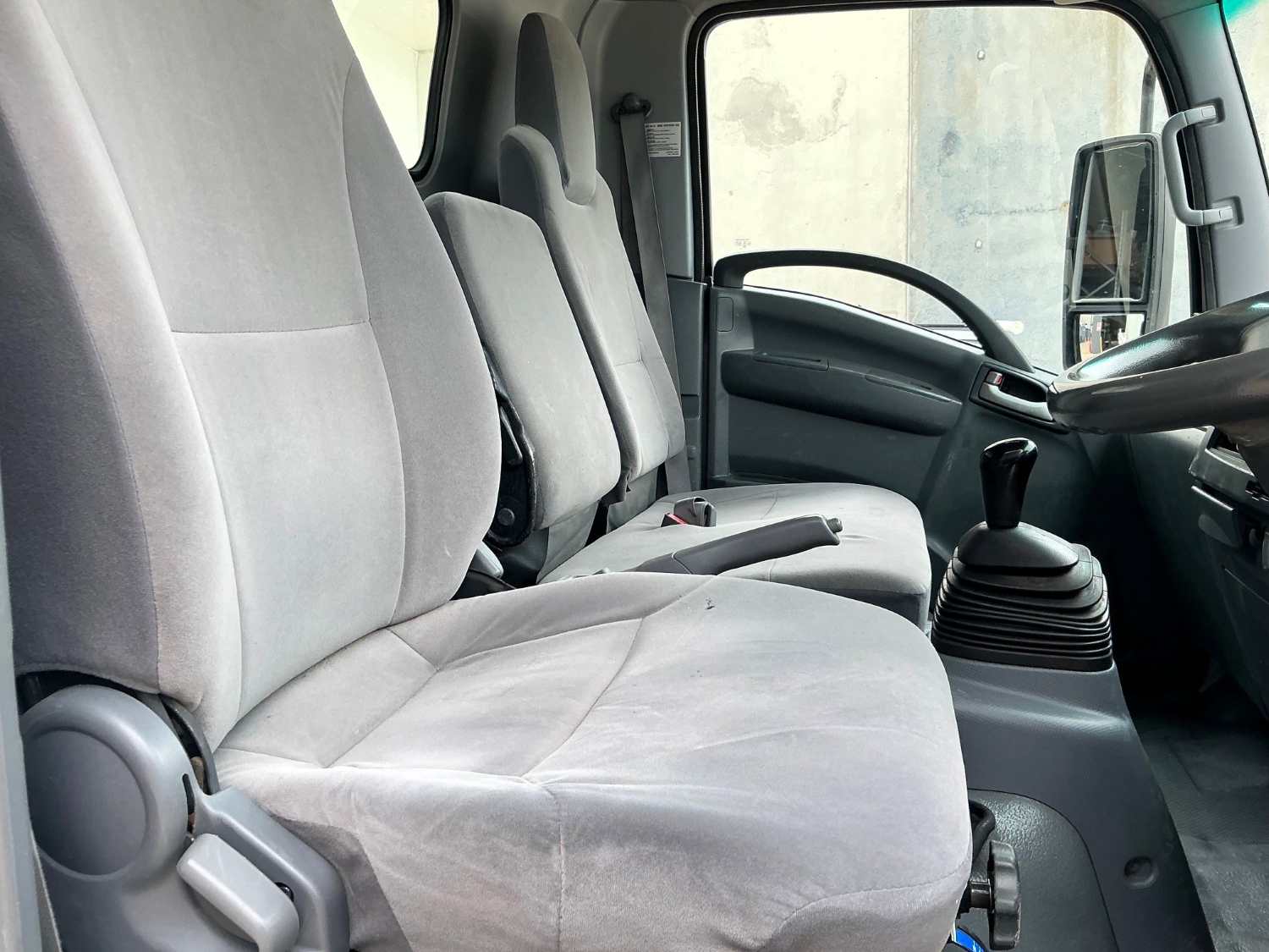 2015 ISUZU NPR300 TIPPER