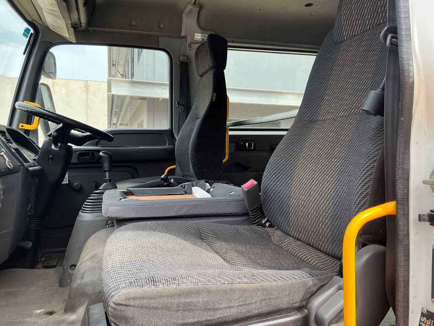 2002 ISUZU FTR800 DUAL CAB CAB CHASSIS