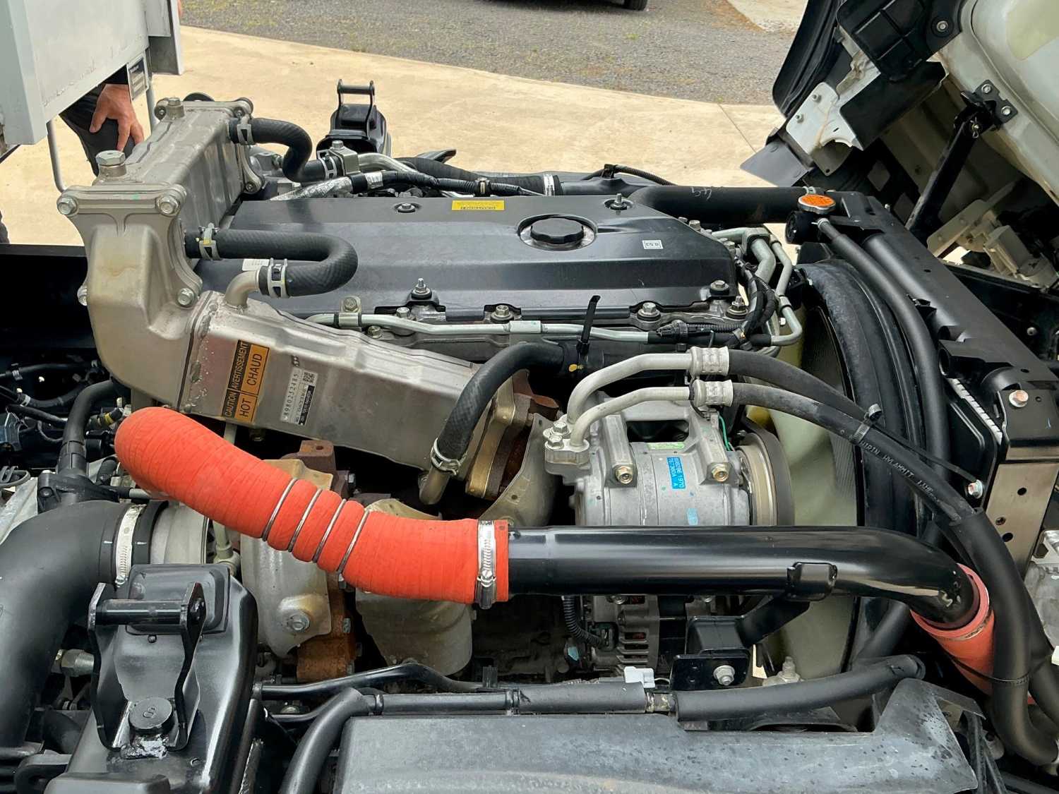 2015 ISUZU NPR300 TIPPER