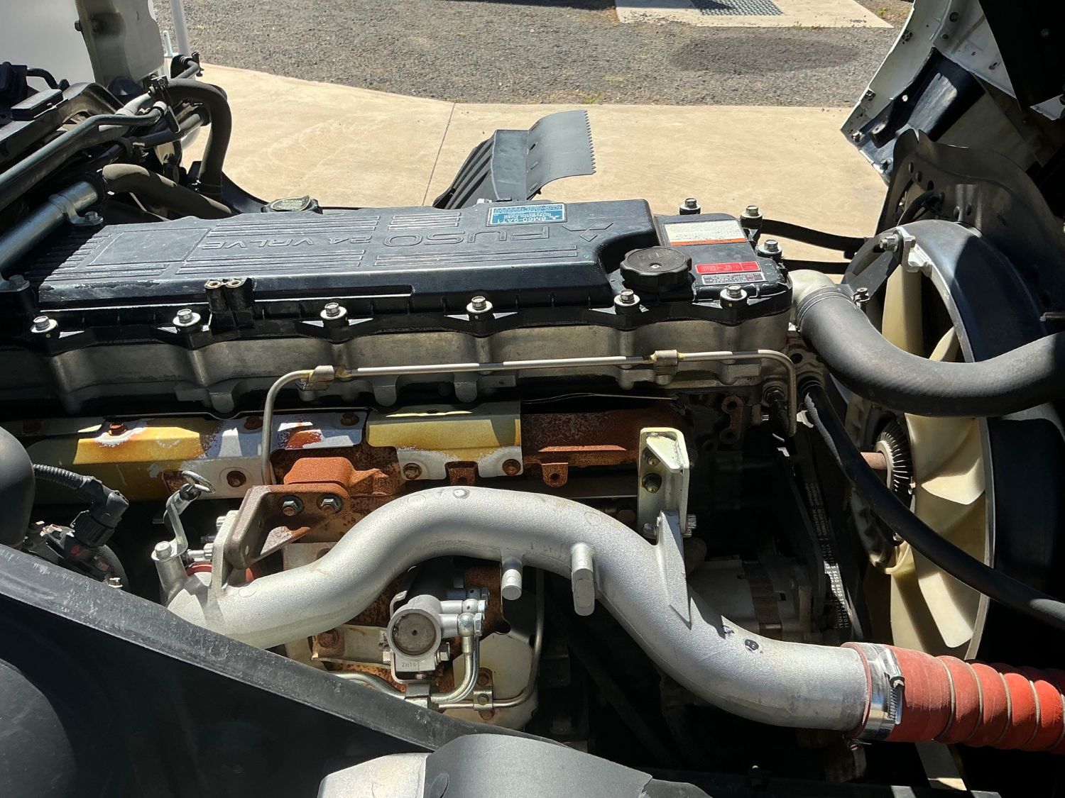 2012 FUSO FIGHTER TRAY