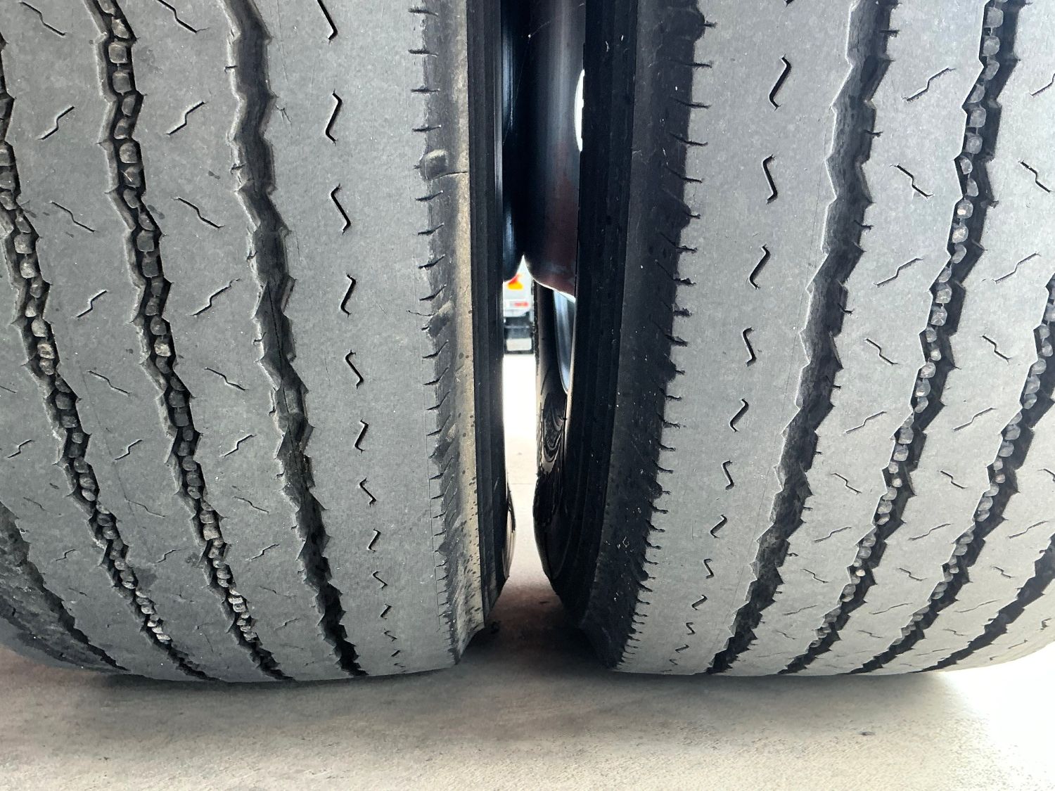 2017 FUSO FIGHTER 1024 CONCRETE PUMP