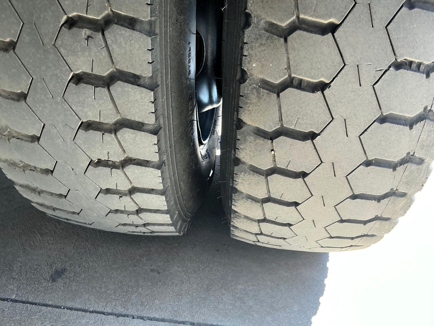 2012 FUSO FIGHTER TRAY