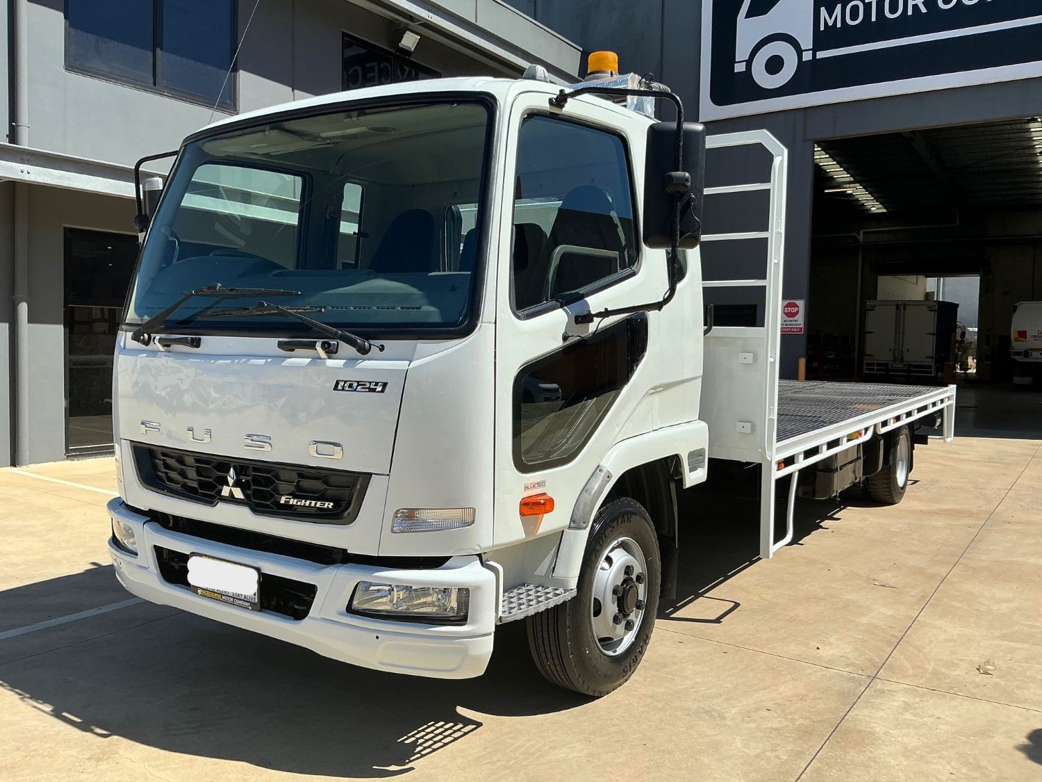 2012 FUSO FIGHTER TRAY