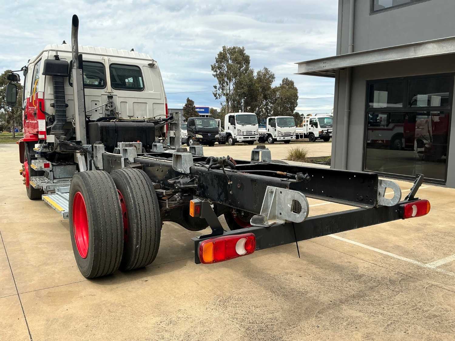 2002 ISUZU FTR800 DUAL CAB CAB CHASSIS