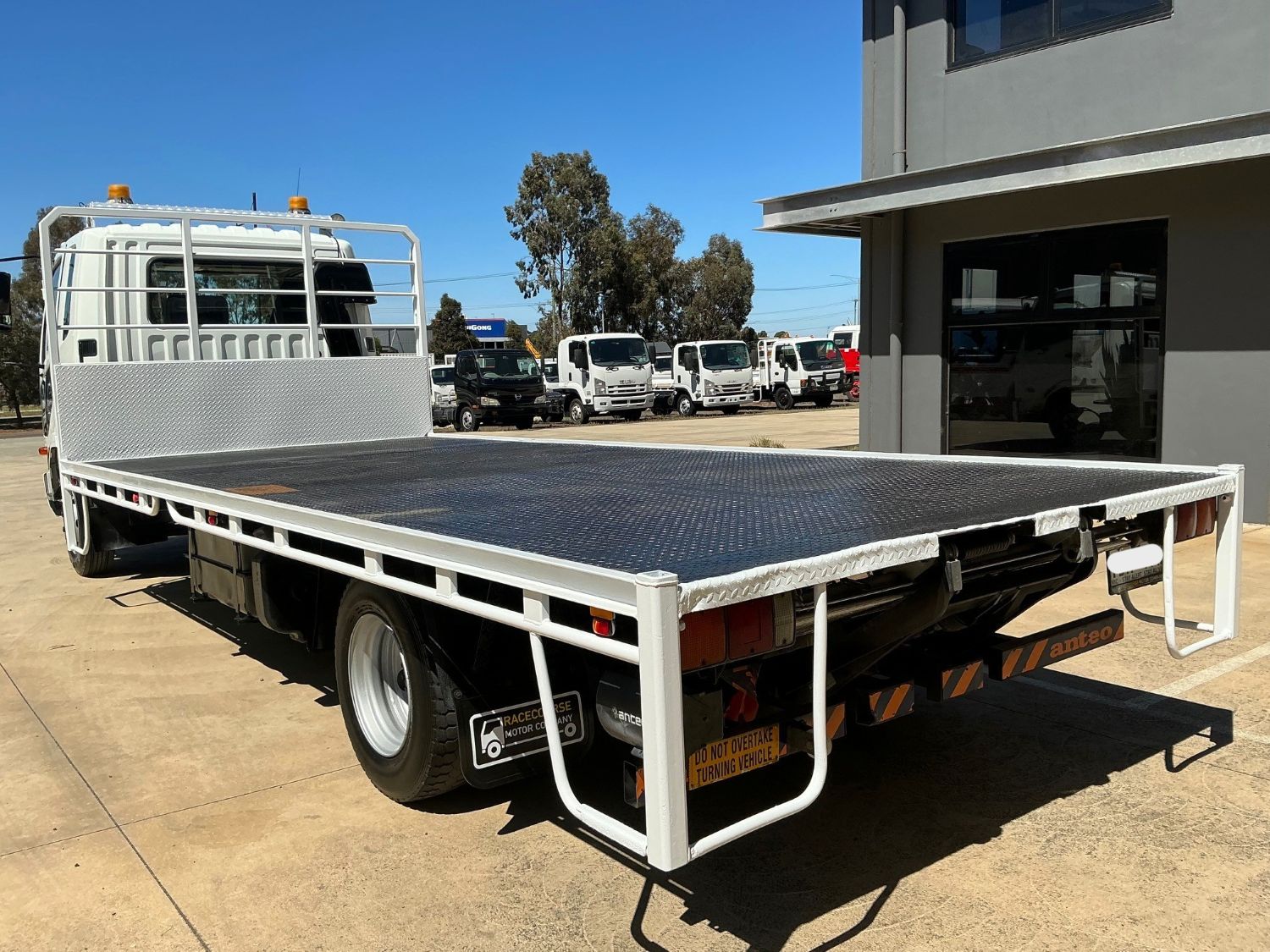 2012 FUSO FIGHTER TRAY