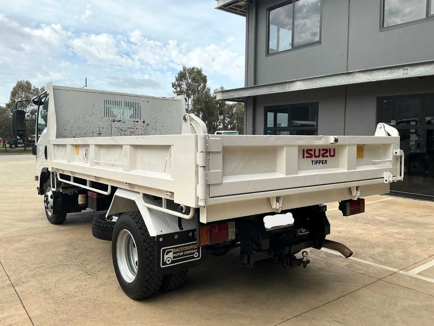 2015 ISUZU NPR300 TIPPER