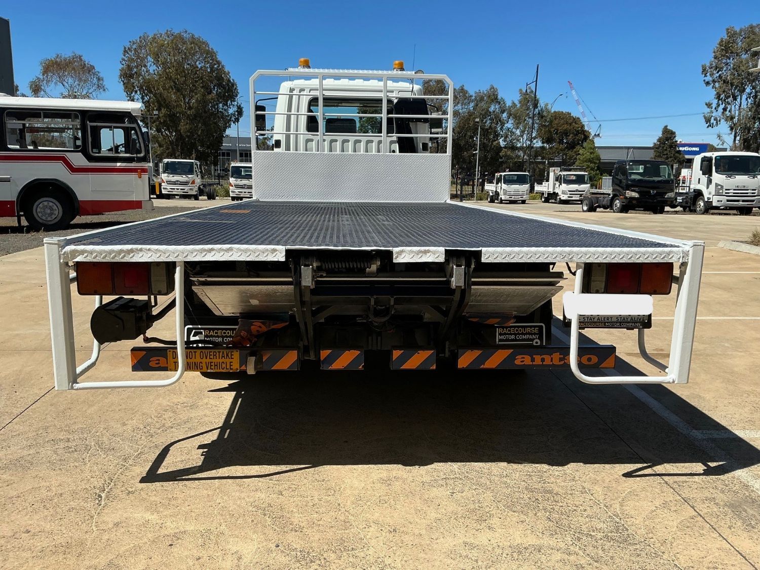 2012 FUSO FIGHTER TRAY