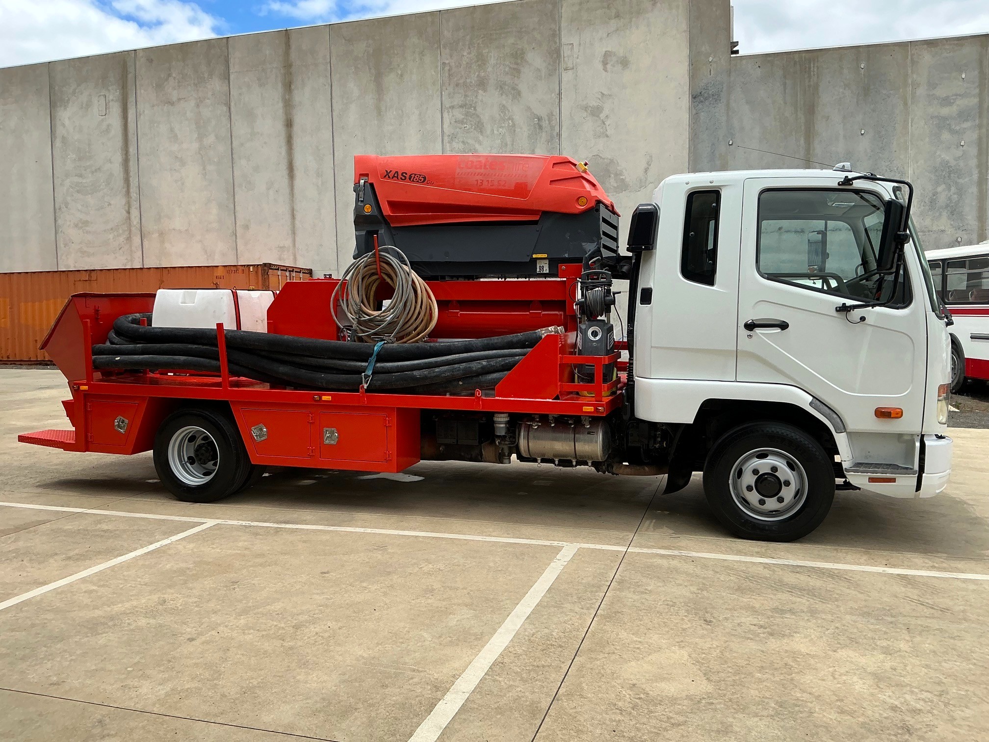 2017 FUSO FIGHTER 1024 CONCRETE PUMP