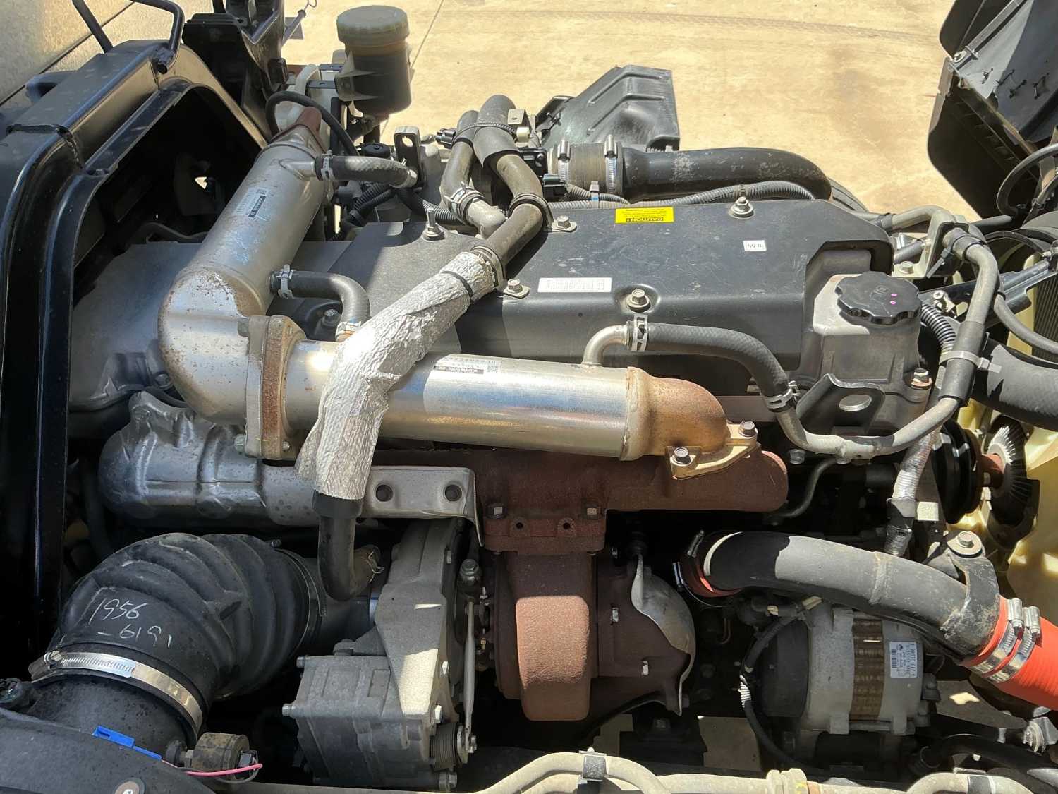 2016 ISUZU FRR110-260 SERVICE BODY