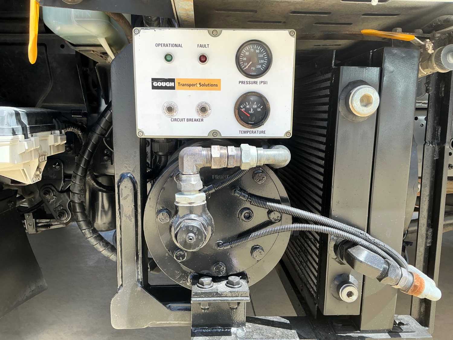 2016 ISUZU FRR110-260 SERVICE BODY