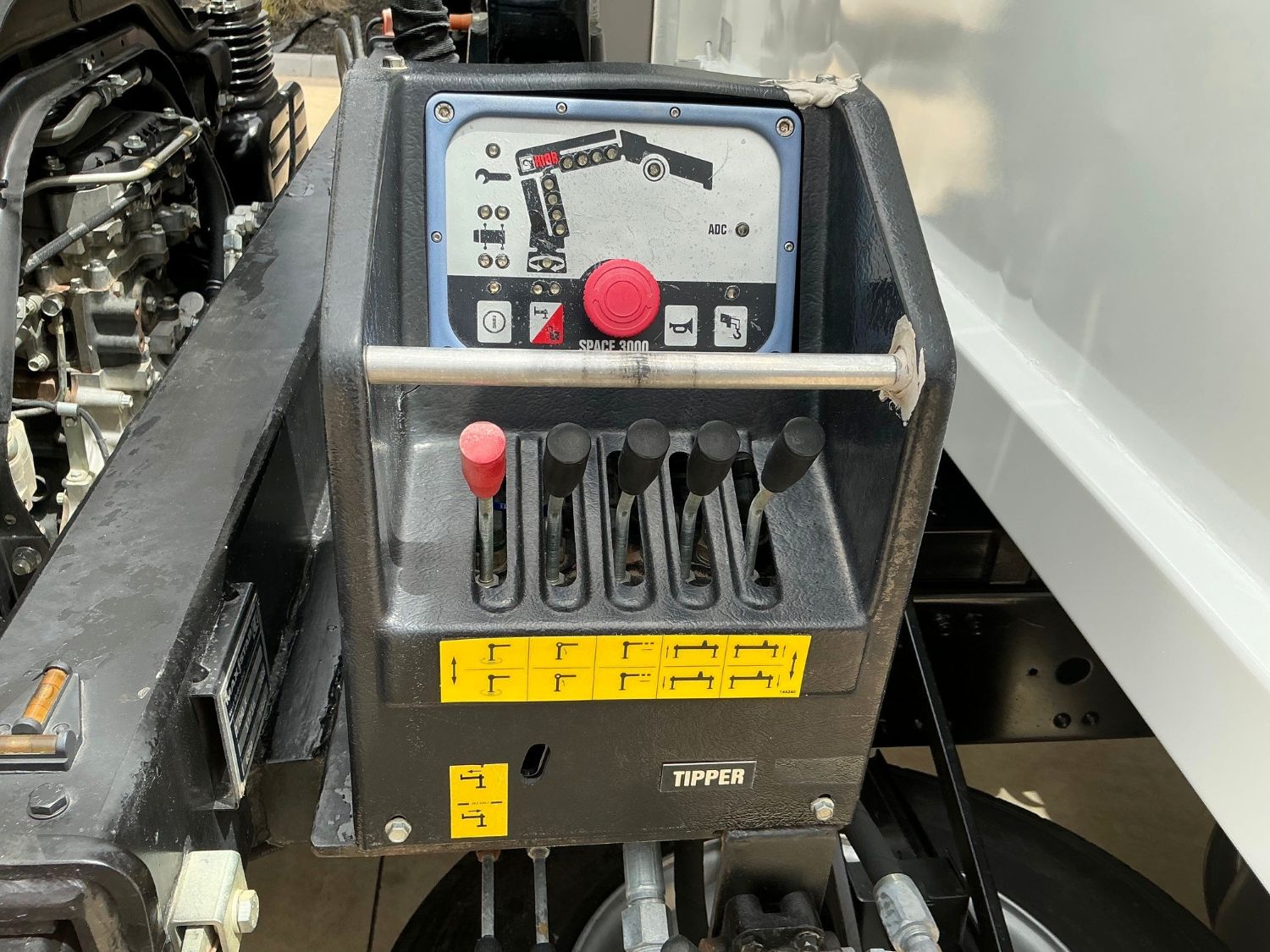 2012 FUSO FIGHTER 1024 TIPPER/CRANE