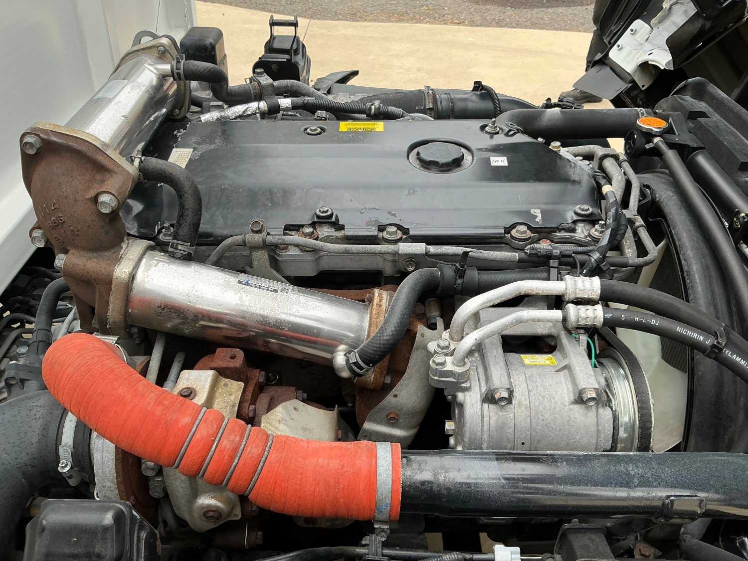 2009 ISUZU NPR400 SERVICE VEHICLE